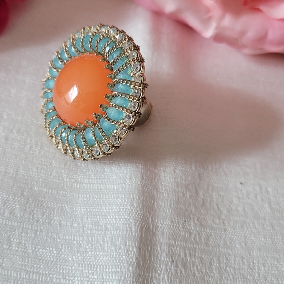 Colorful ring - Picture 2 of 3